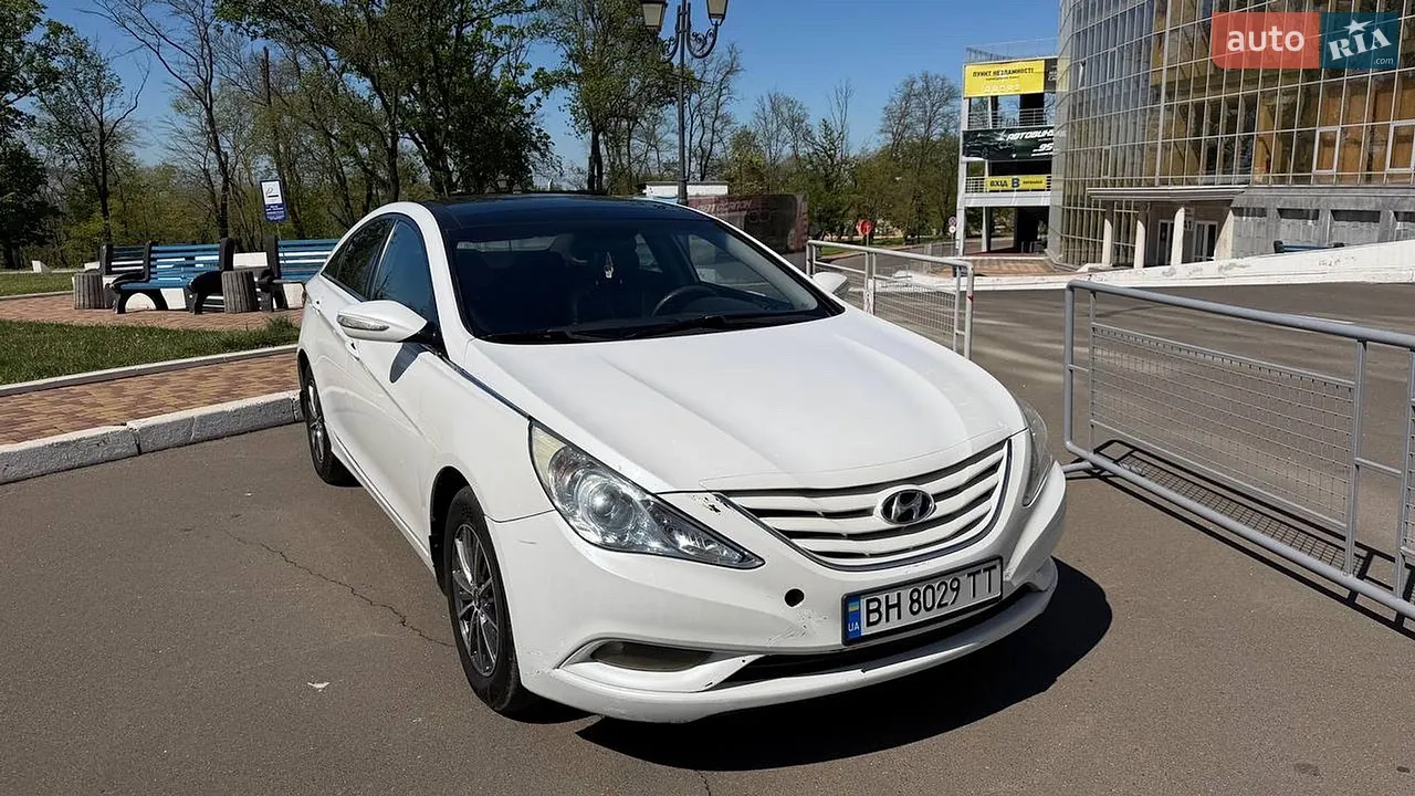 2010 Hyundai Sonata - мініатюра 13