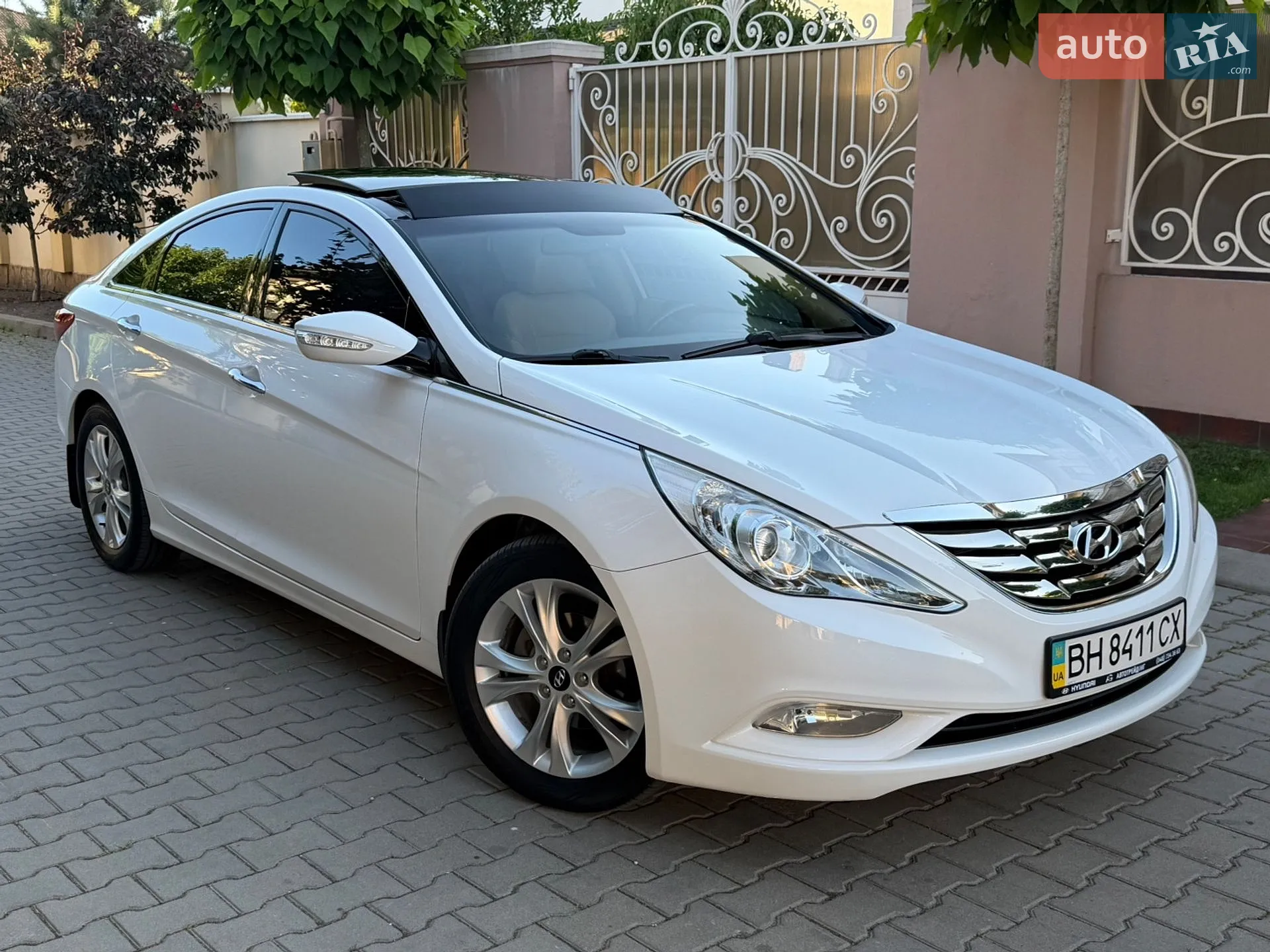2010 Hyundai Sonata - мініатюра 8