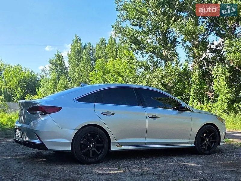 Hyundai Sonata 2018 VIN 5NPE34AF3JH713115 фото оголошення 4 з 76