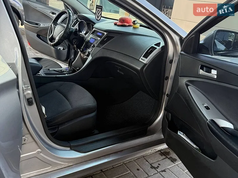 Hyundai Sonata 2011 VIN KMHEB41BBCA316298 фото оголошення 4 з 51