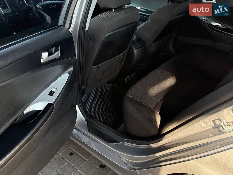 Hyundai Sonata 2011 VIN KMHEB41BBCA316298 фото оголошення 9 з 51