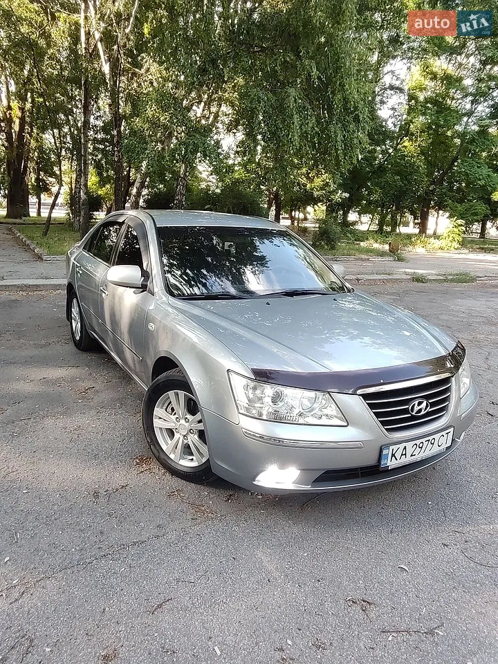 2010 Hyundai Sonata - мініатюра 13