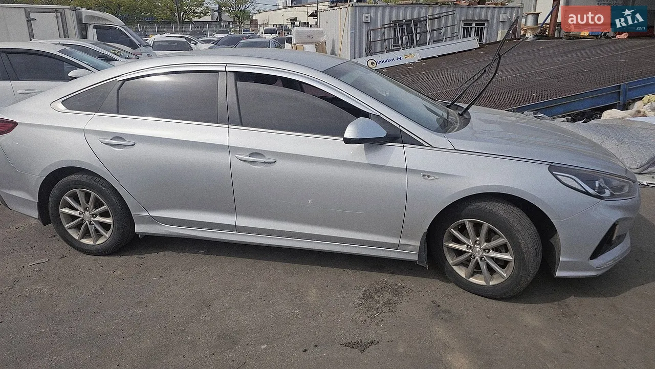 2017 Hyundai Sonata - мініатюра 13