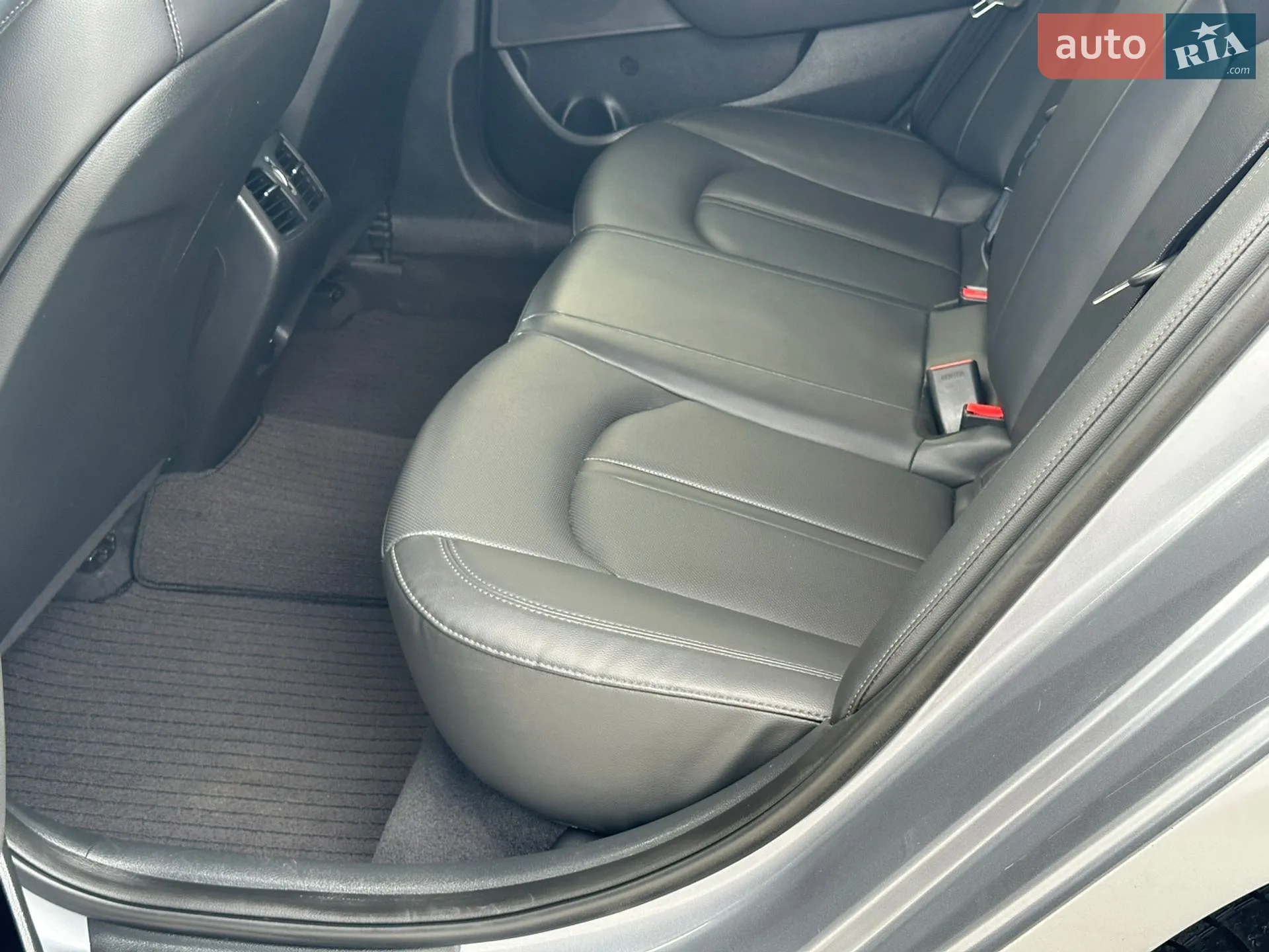 2016 Hyundai Sonata - мініатюра 39