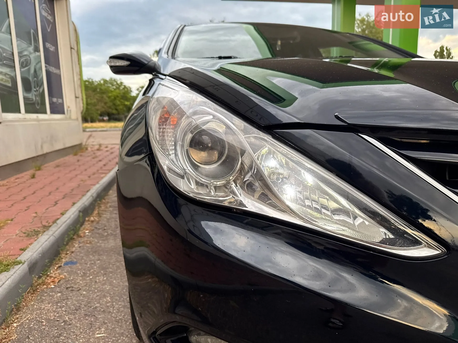 2010 Hyundai Sonata - мініатюра 13