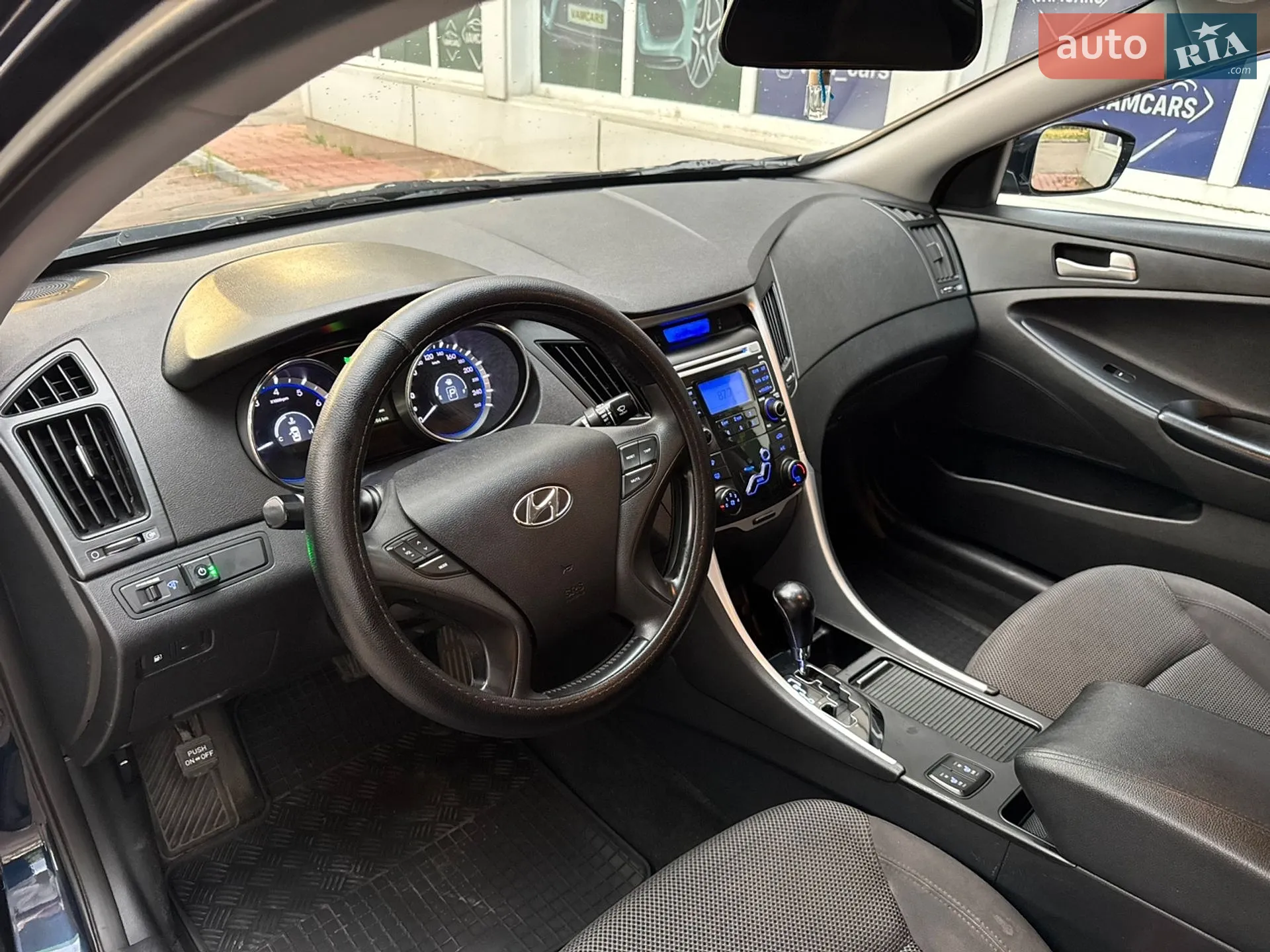 2010 Hyundai Sonata - мініатюра 17