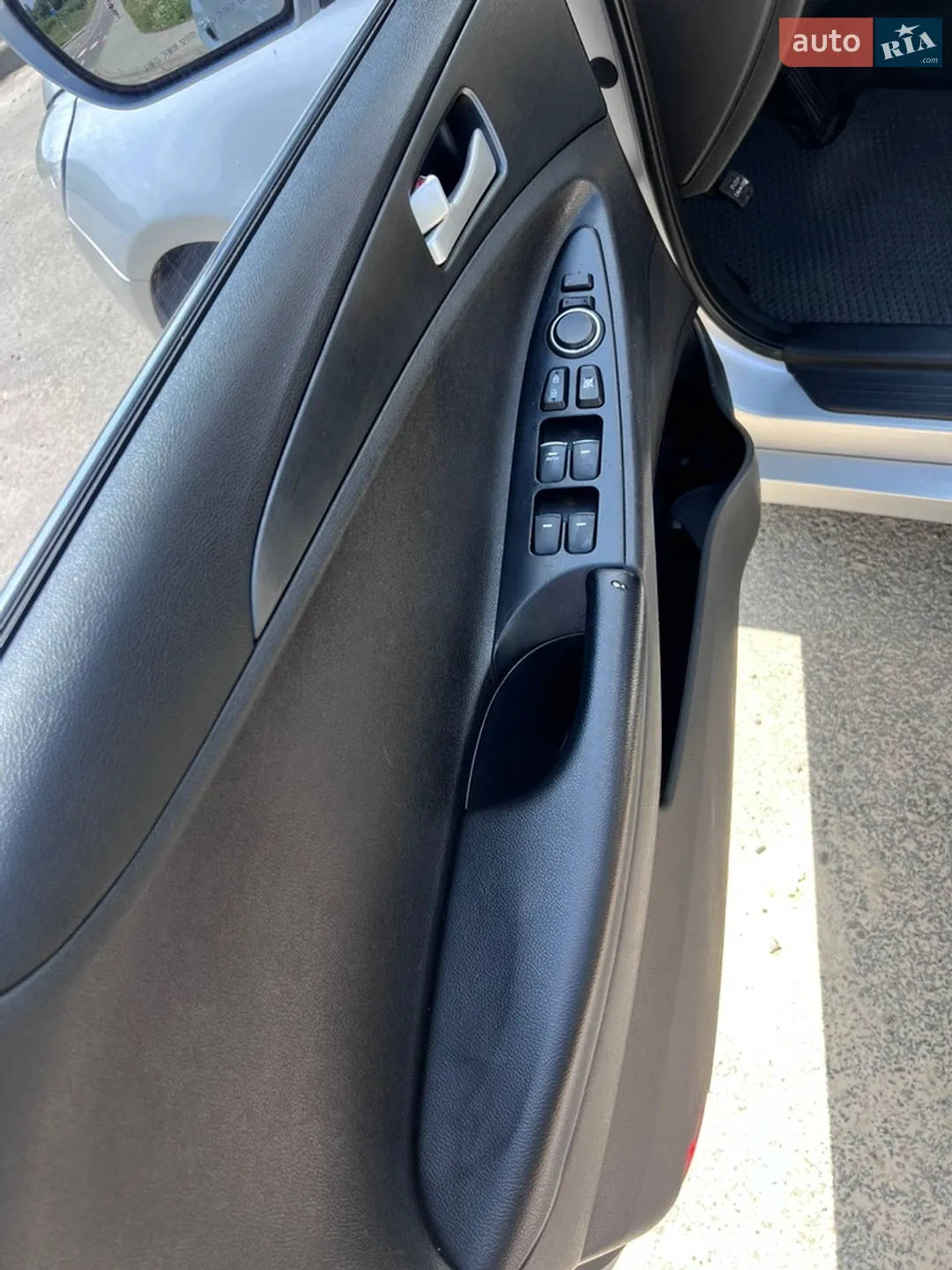 2013 Hyundai Sonata - мініатюра 20