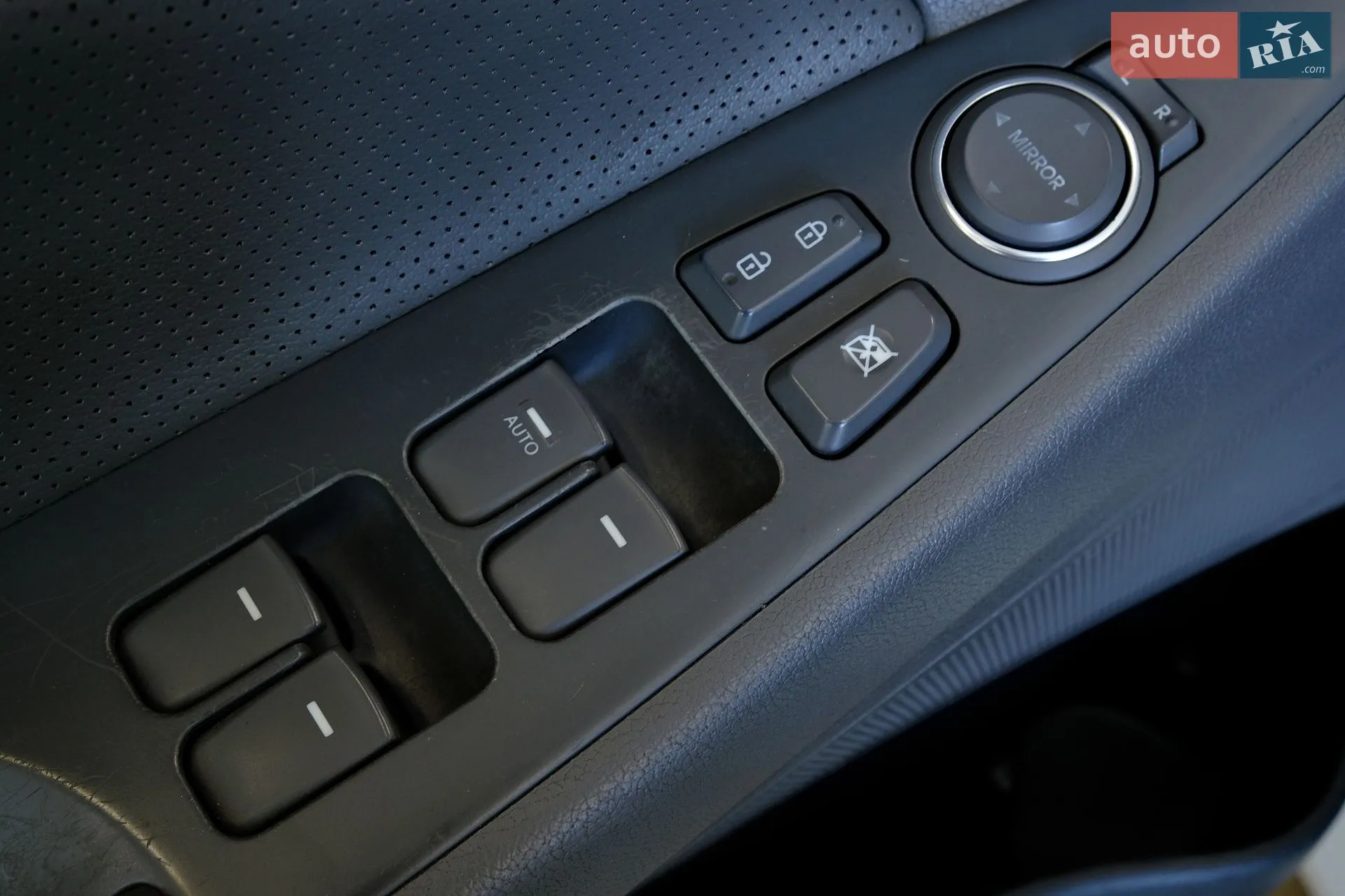 2012 Hyundai Sonata - мініатюра 27