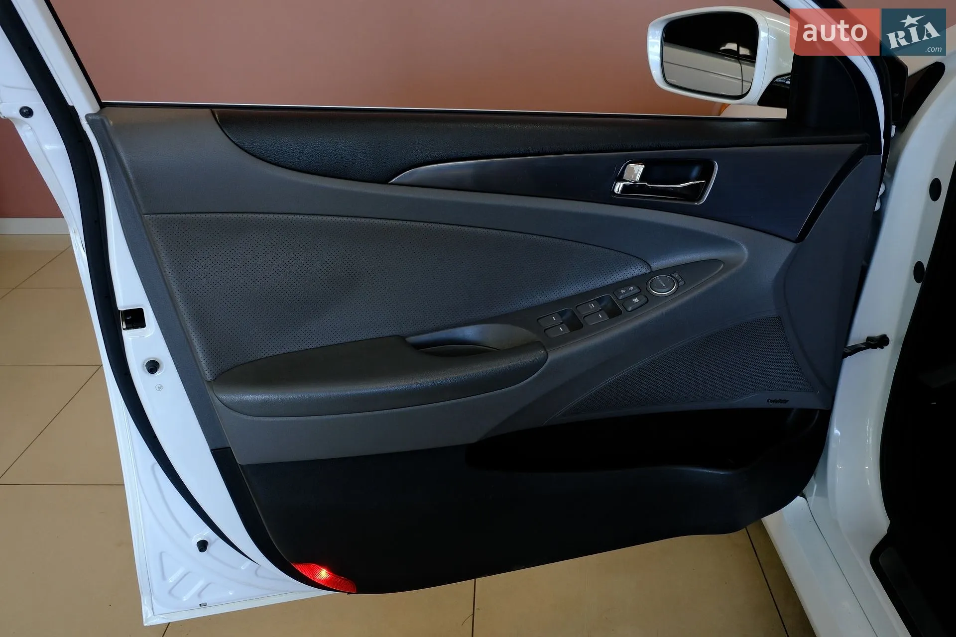2012 Hyundai Sonata - мініатюра 31