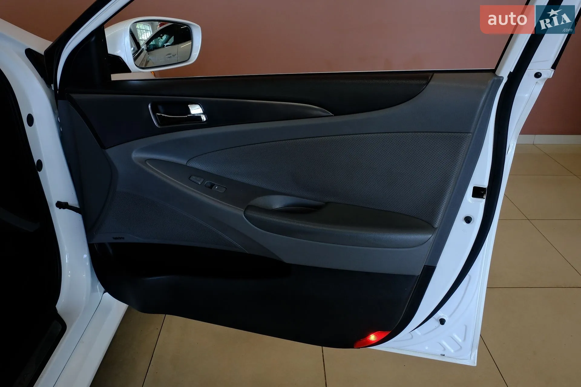 2012 Hyundai Sonata - мініатюра 43