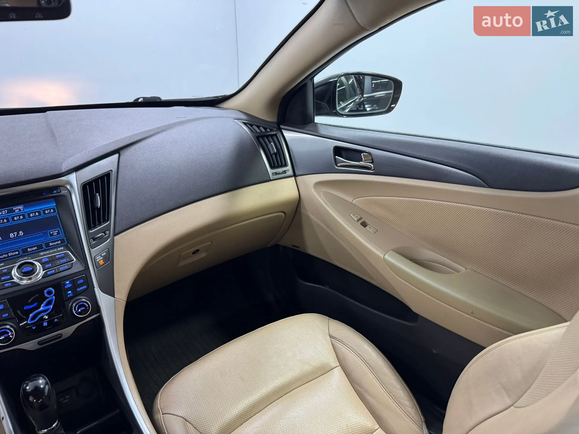 2013 Hyundai Sonata - мініатюра 29