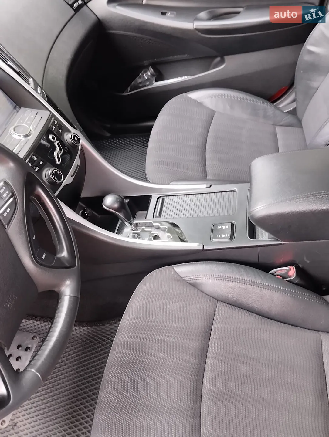 2010 Hyundai Sonata - мініатюра 14