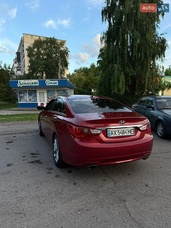 2010 Hyundai Sonata - мініатюра 12