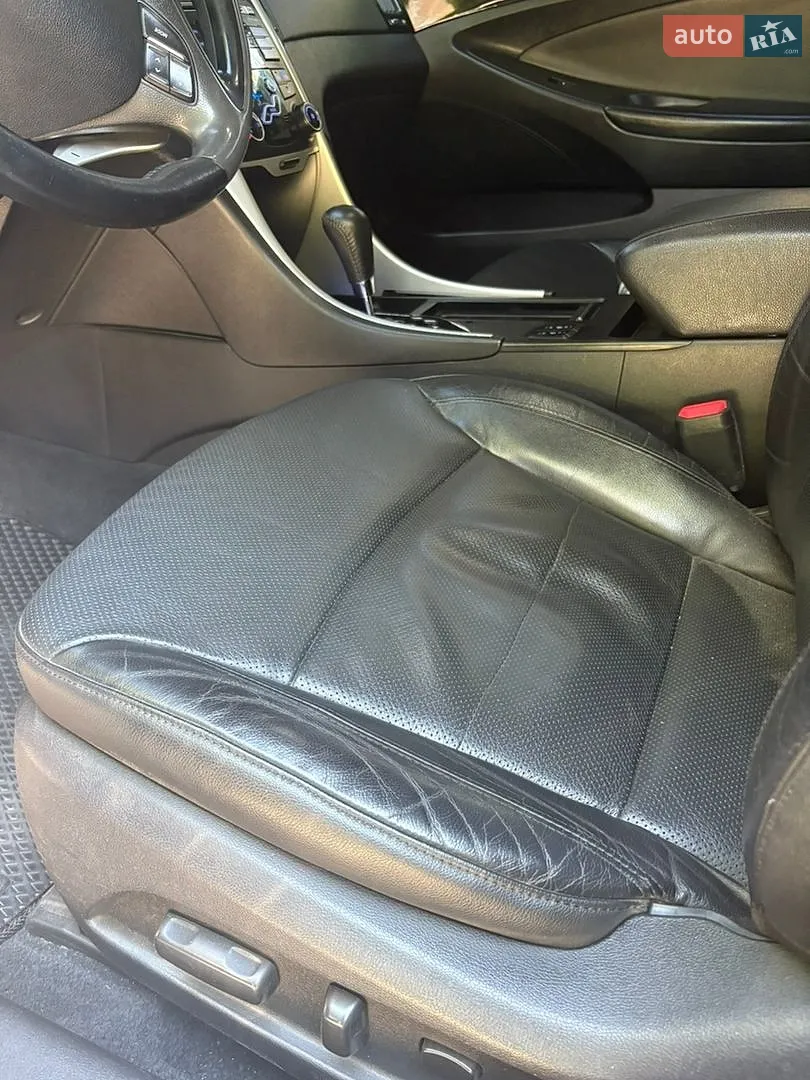 2010 Hyundai Sonata - мініатюра 30