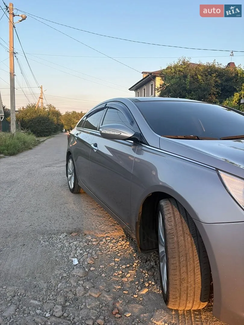 2010 Hyundai Sonata - мініатюра 5