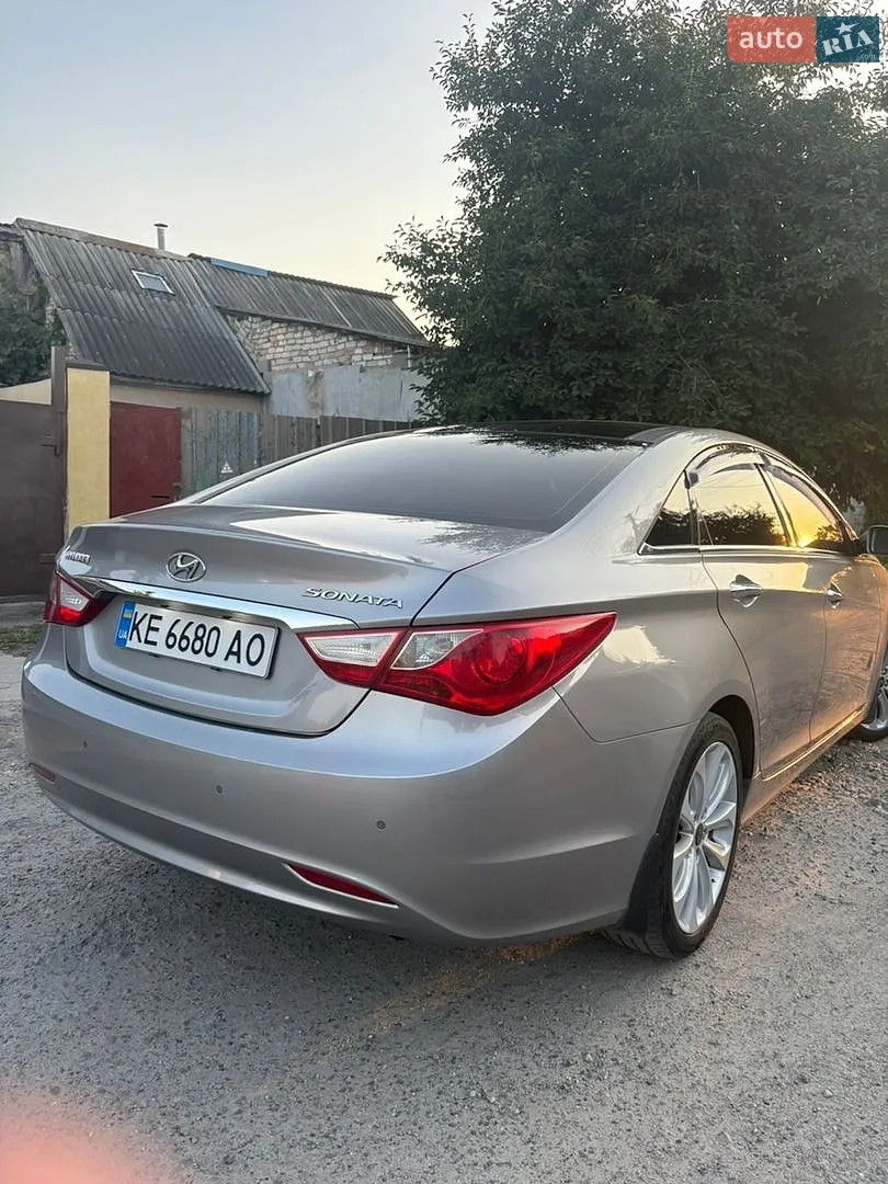 2010 Hyundai Sonata - мініатюра 10