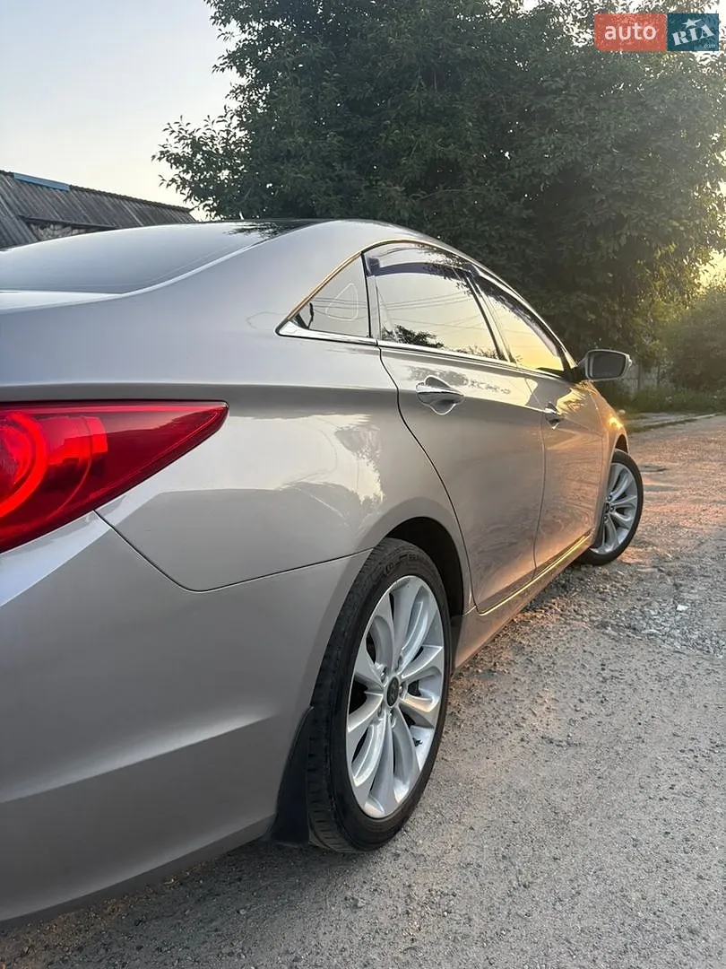 2010 Hyundai Sonata - мініатюра 6
