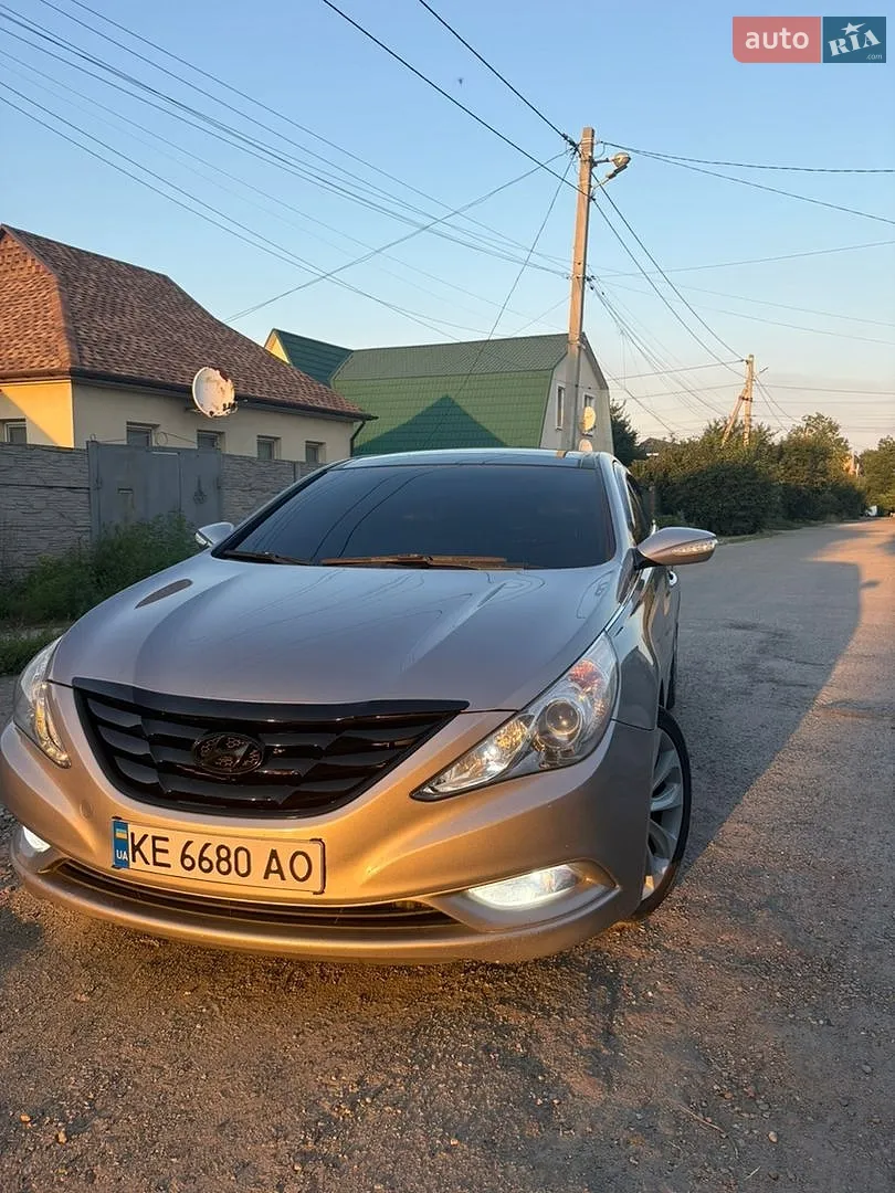 2010 Hyundai Sonata - мініатюра 2