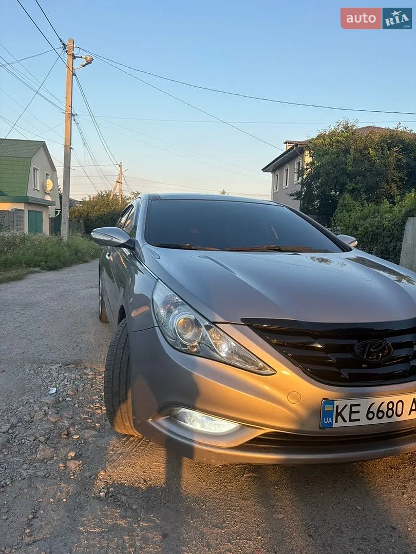 2010 Hyundai Sonata - мініатюра 13