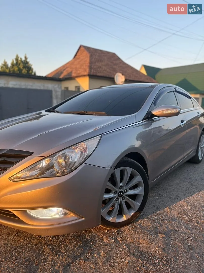 2010 Hyundai Sonata - мініатюра 3