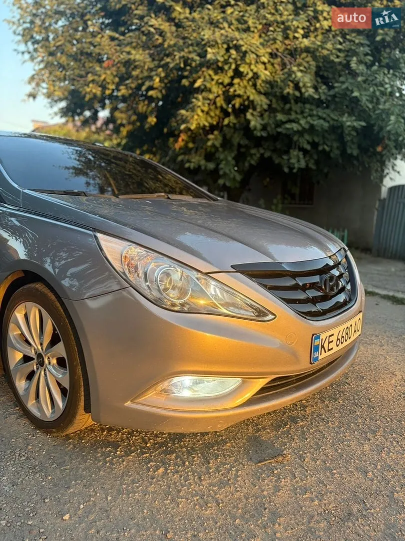 2010 Hyundai Sonata - мініатюра 4