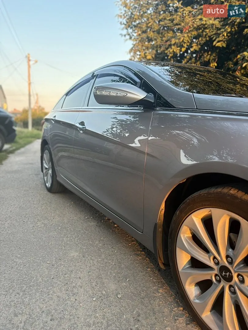 2010 Hyundai Sonata - мініатюра 15