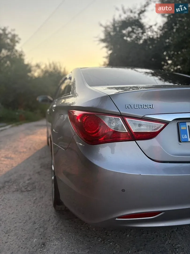 2010 Hyundai Sonata - мініатюра 21