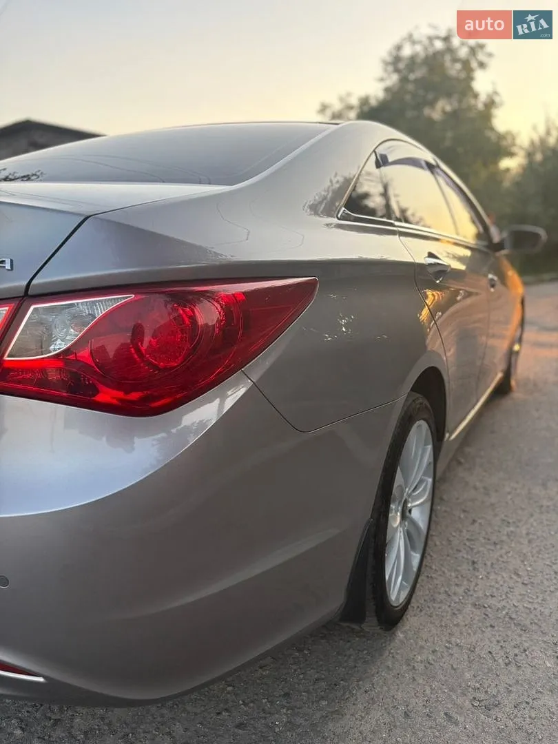 2010 Hyundai Sonata - мініатюра 24