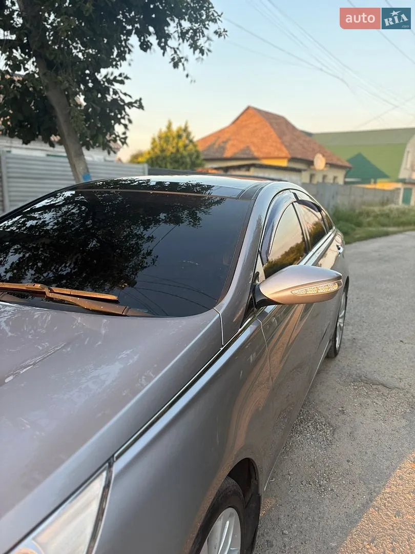 2010 Hyundai Sonata - мініатюра 8