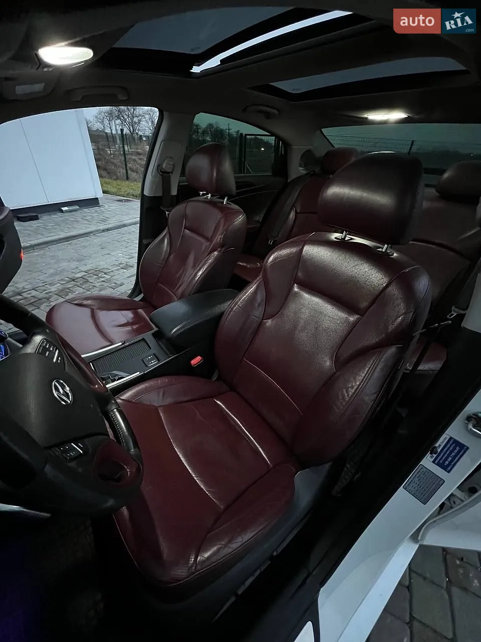 2011 Hyundai Sonata - мініатюра 12
