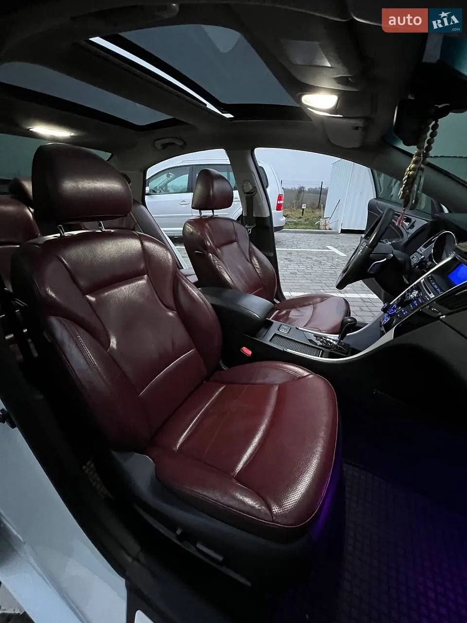 2011 Hyundai Sonata - мініатюра 14