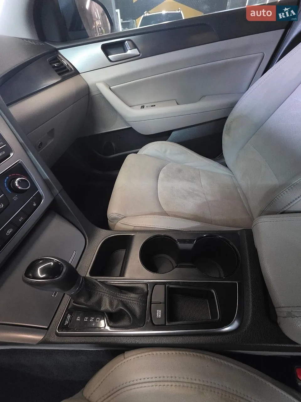 2016 Hyundai Sonata - мініатюра 19