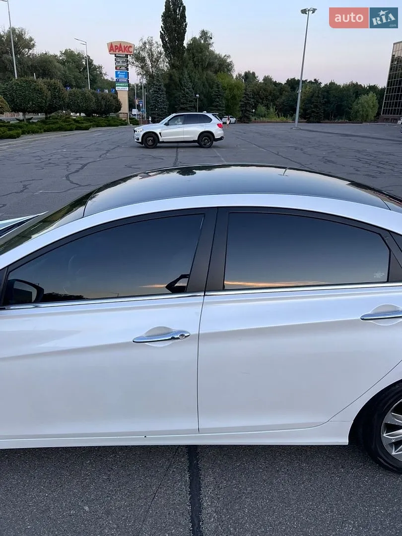 2013 Hyundai Sonata - мініатюра 8