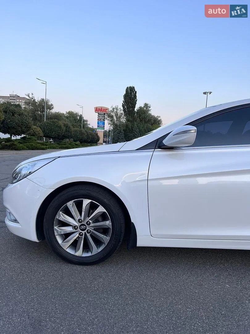 2013 Hyundai Sonata - мініатюра 10