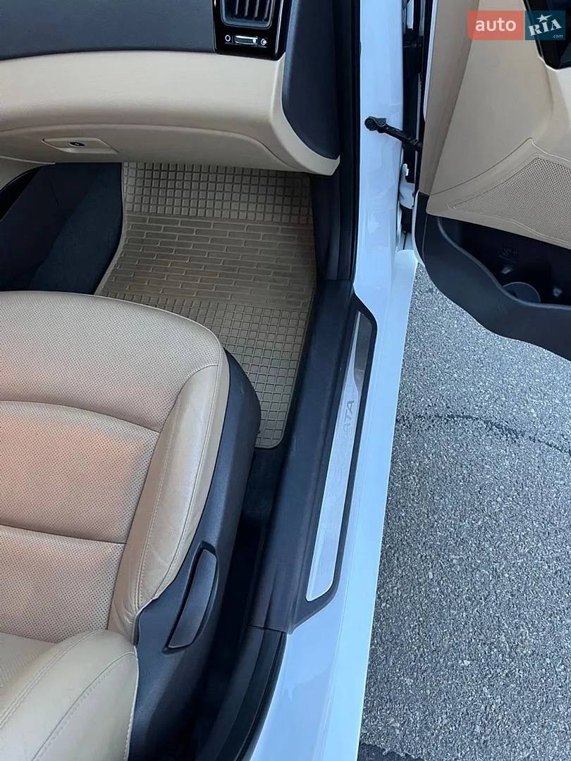 2013 Hyundai Sonata - мініатюра 30