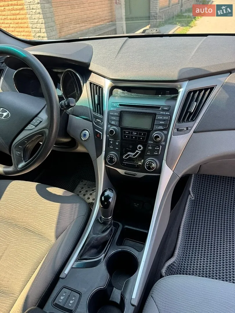 2013 Hyundai Sonata - мініатюра 17