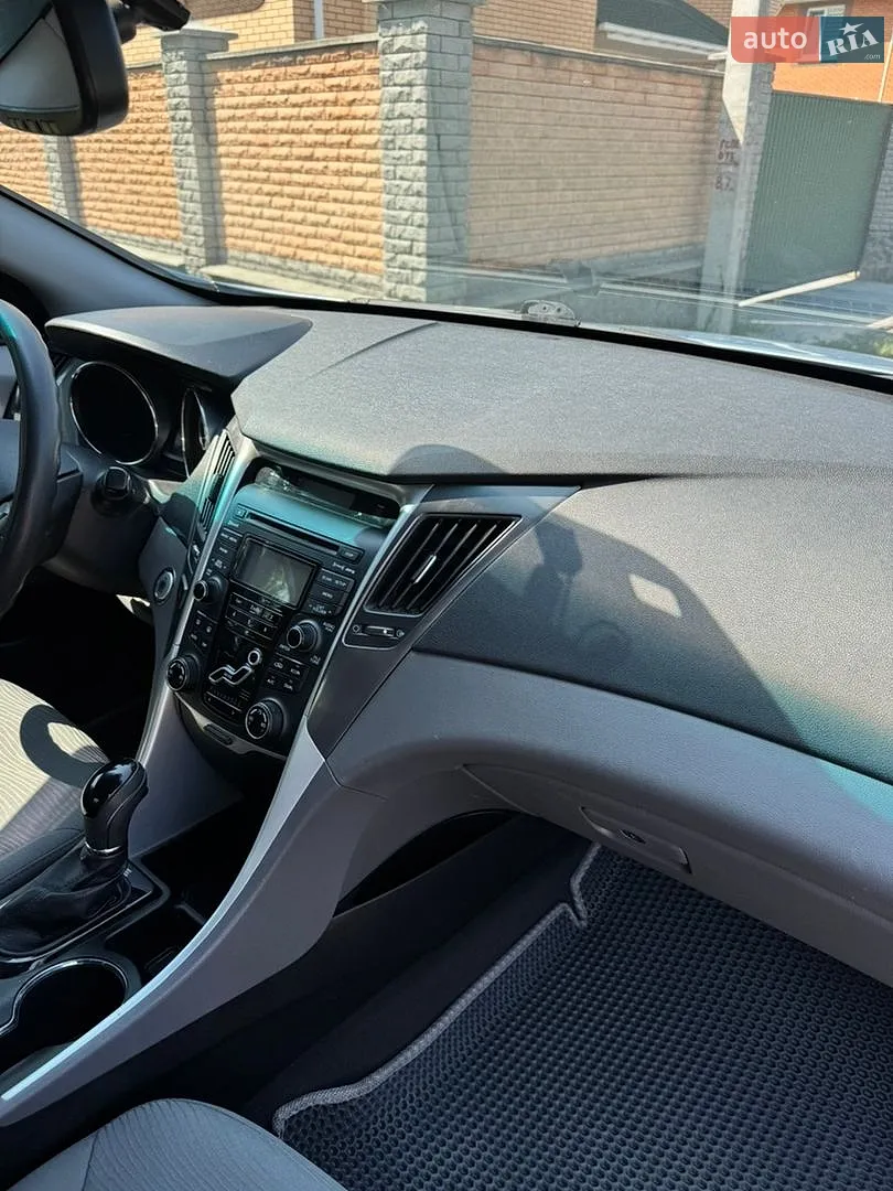 2013 Hyundai Sonata - мініатюра 16