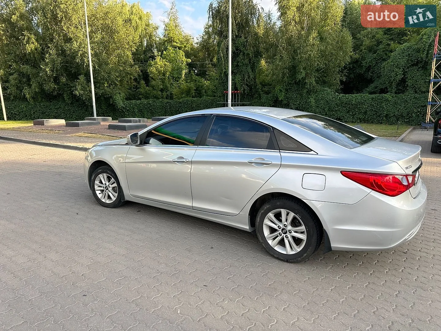 2011 Hyundai Sonata - мініатюра 12