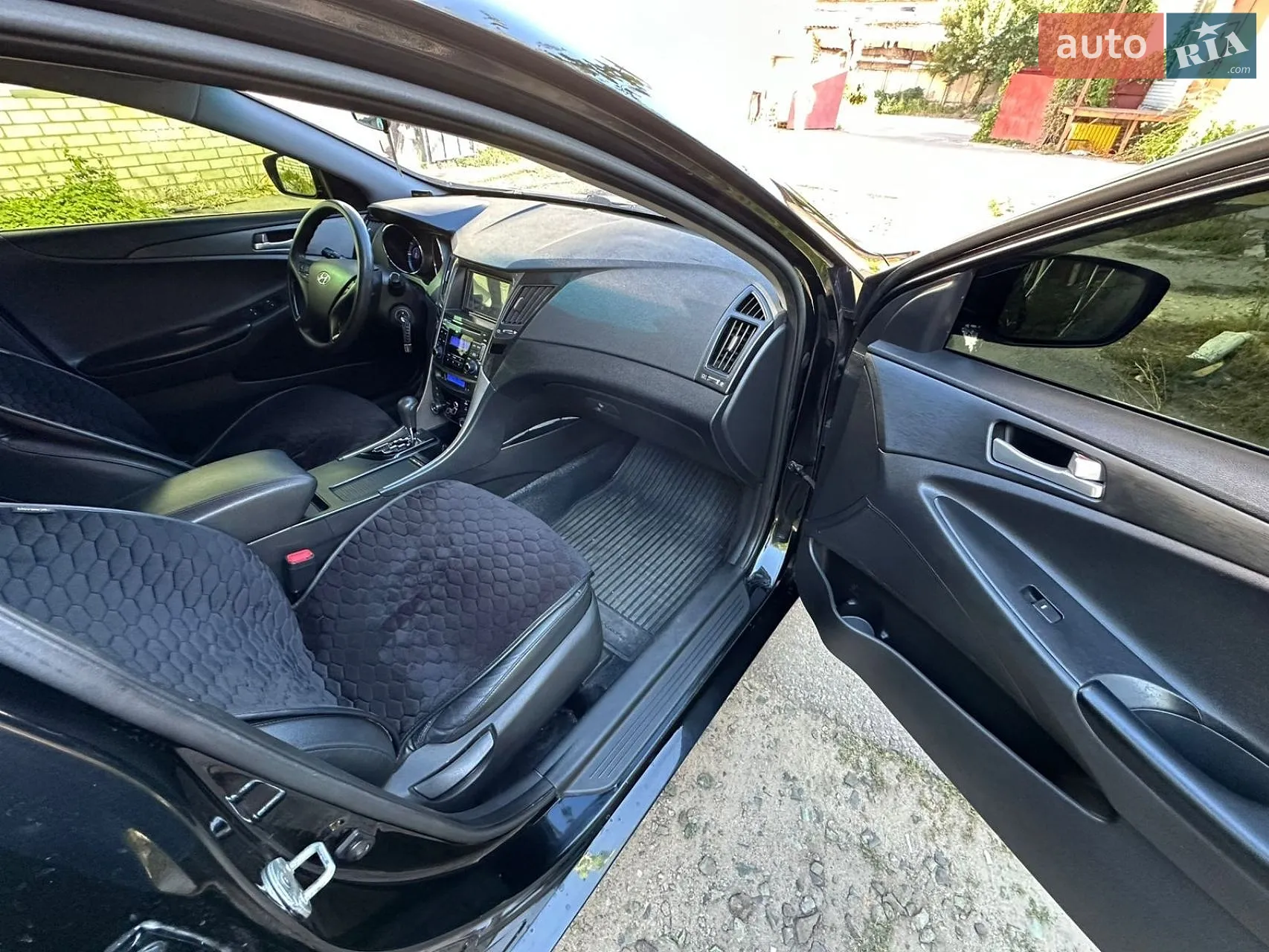 2010 Hyundai Sonata - мініатюра 16