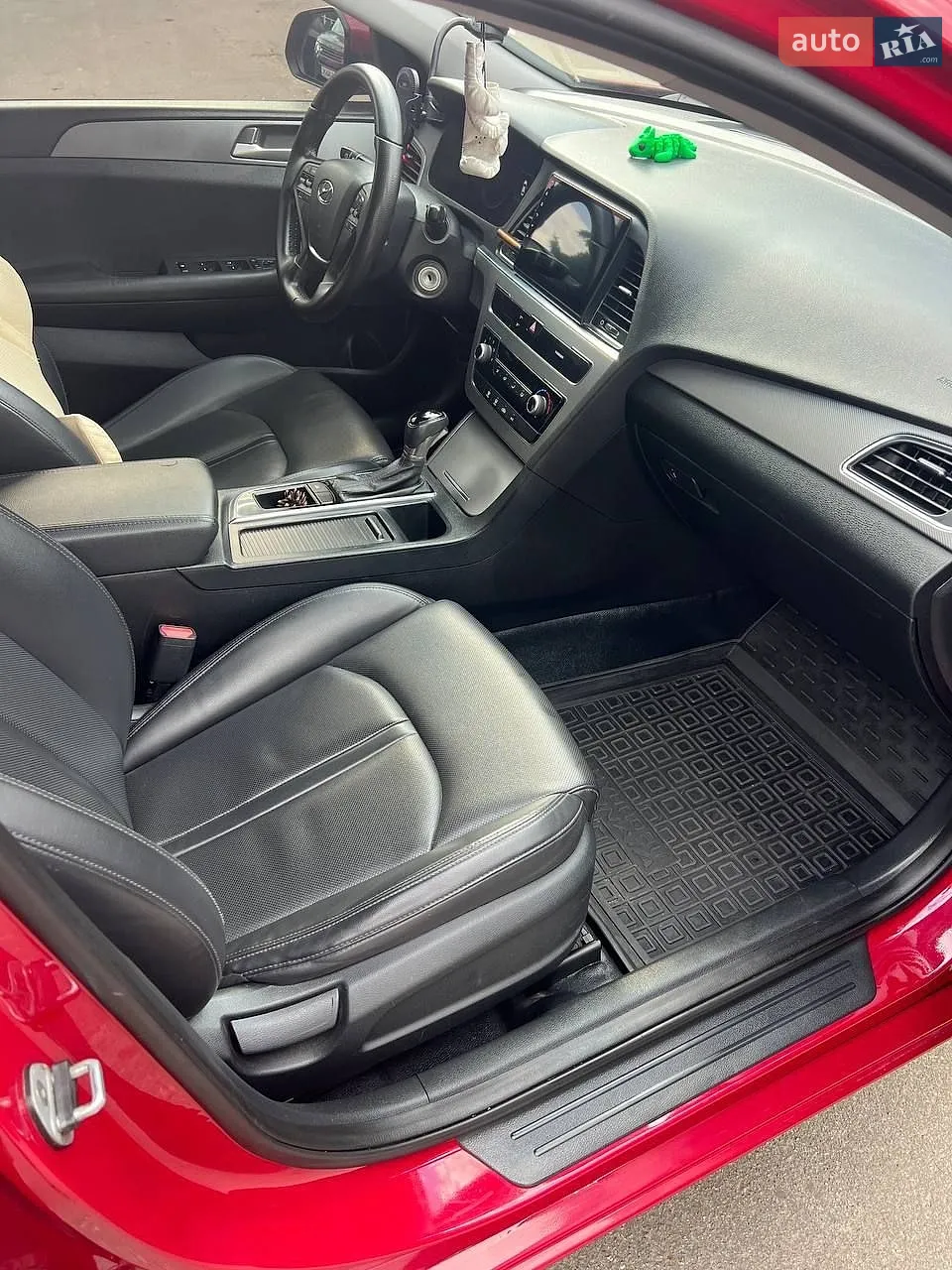 2016 Hyundai Sonata - мініатюра 17