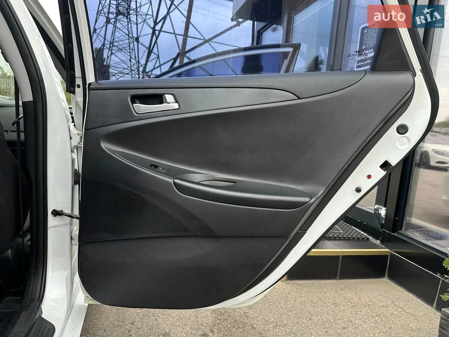 2011 Hyundai Sonata - мініатюра 22