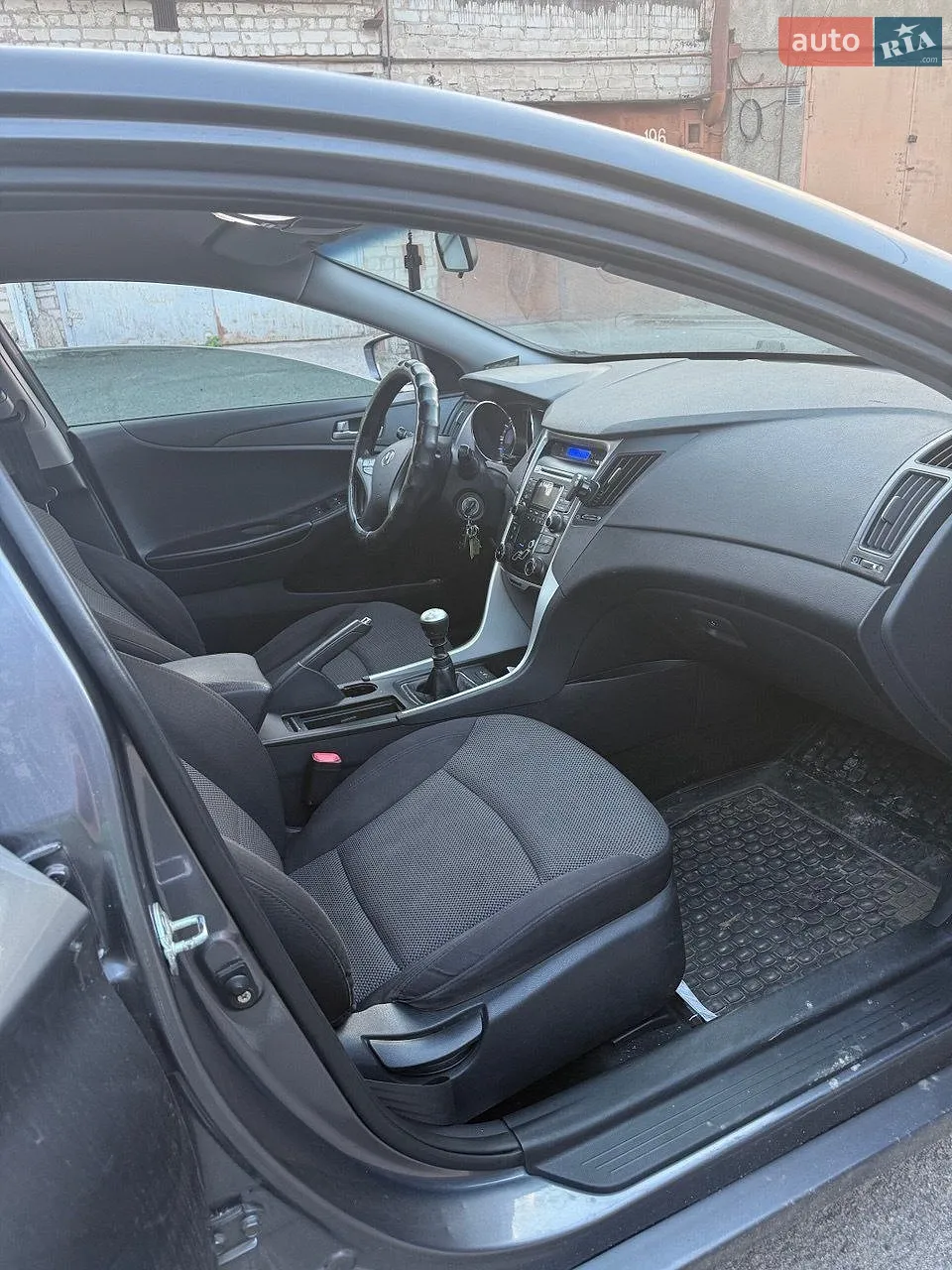 2010 Hyundai Sonata - мініатюра 8