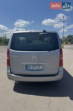 Минивэн Hyundai Starex 2017 в 