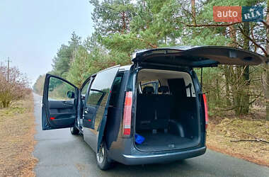 Мінівен Hyundai Staria 2022 в 