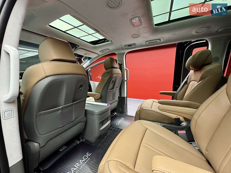 Минивэн Hyundai Staria 2025 в Львове