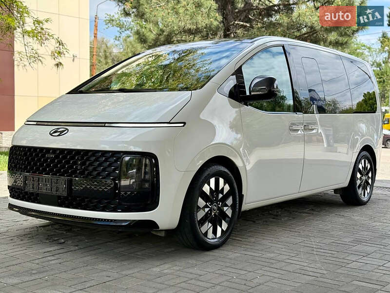 Мінівен Hyundai Staria 2021 в Дніпрі