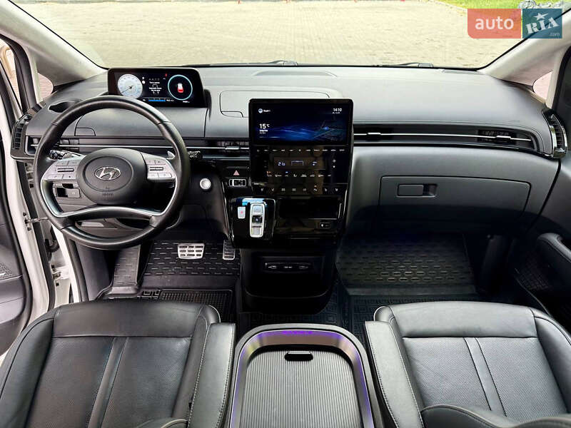 Мінівен Hyundai Staria 2021 в Дніпрі