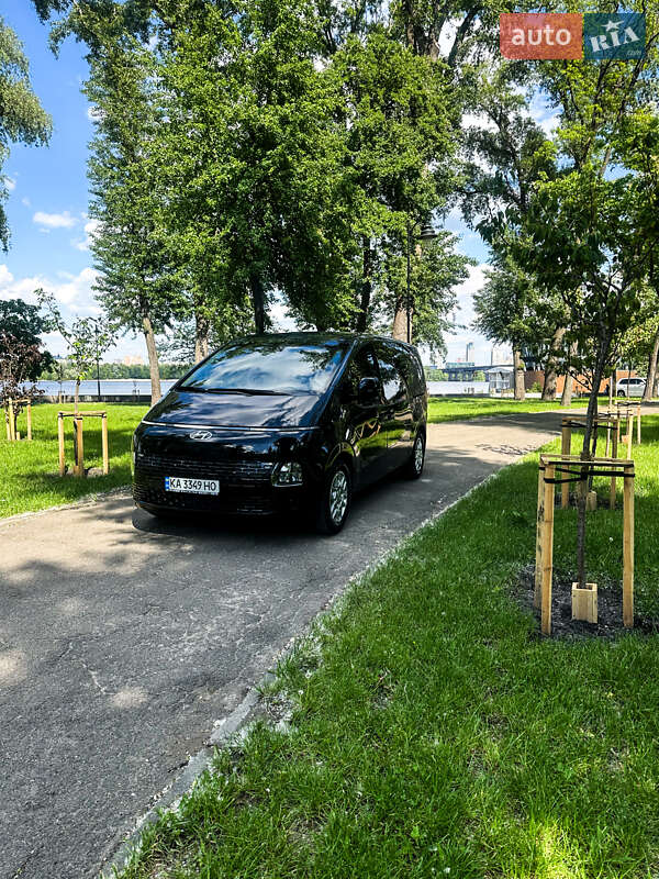 Мінівен Hyundai Staria 2022 в Києві