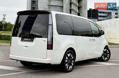 Мінівен Hyundai Staria 2021 в 