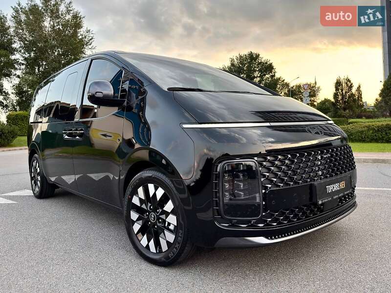 Минивэн Hyundai Staria 2025 в Киеве